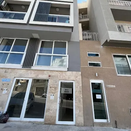 Bay's Water * St. Julian's