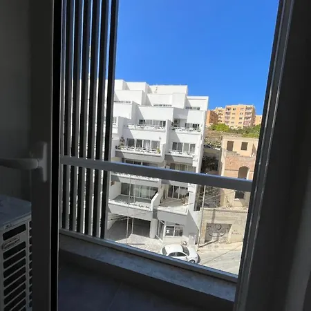 Bay's Water St. Julian's